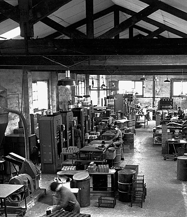 ICER Brakes, „Materiales de Fricción S.A.E." (Materiały Cierne S.A.E.), rozpoczął produkcję okładzin szczęk hamulcowych i tarcz sprzęgła w 1961 roku.